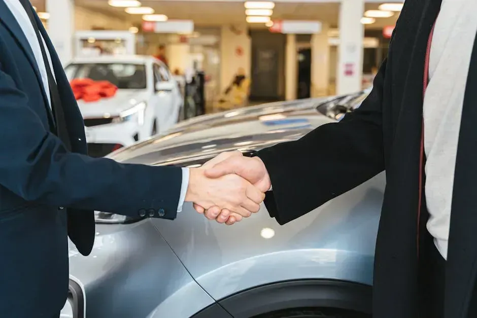 7. Judging Purchases by Monthly Payment Instead of Total Cost (Image Credits: Pexels)
