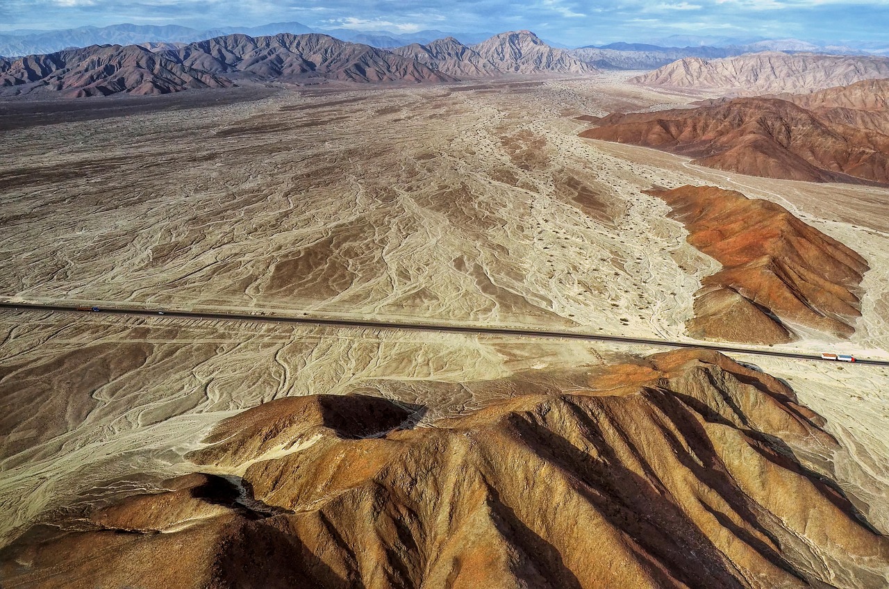 Antarctica's McMurdo Dry Valleys - Earth's Alien Landscape (image credits: pixabay)