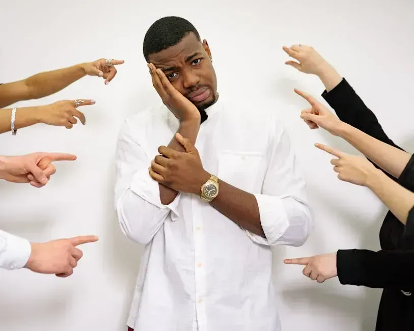 7. Criticism Happens in Public, Praise Never Does (Image Credits: Pexels)
