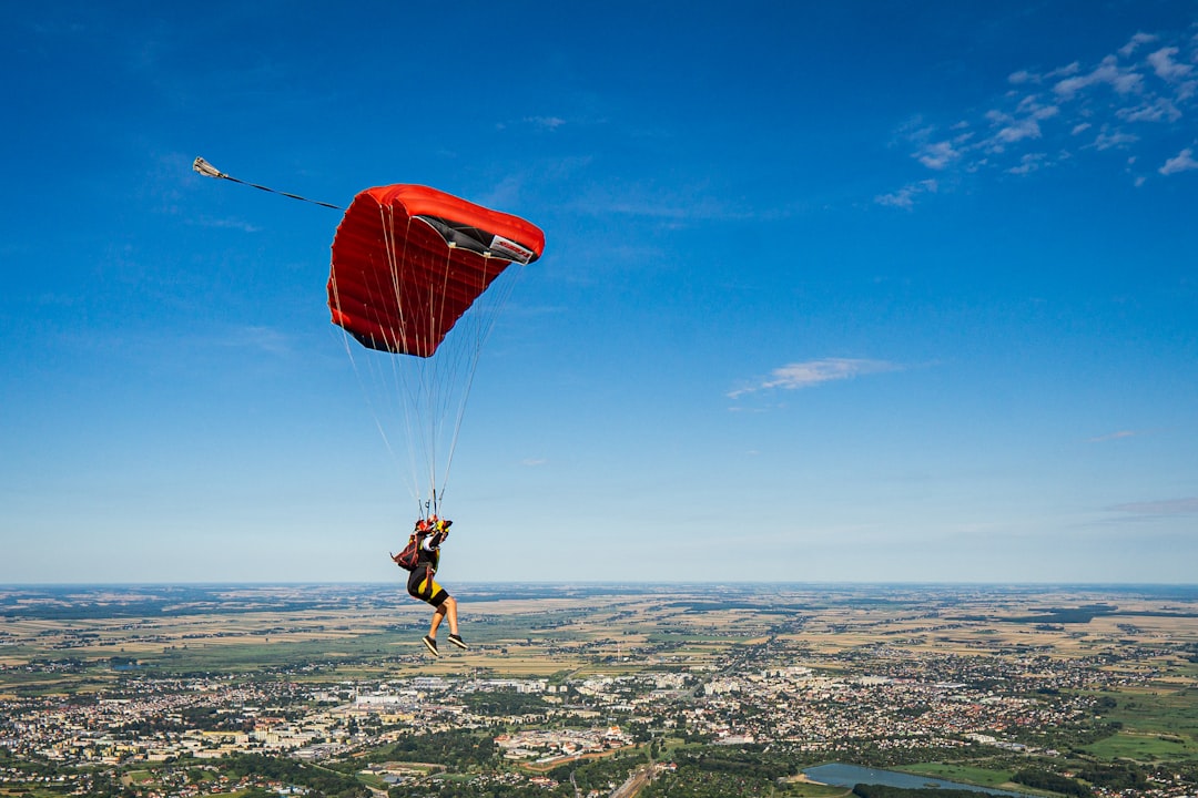 Skydiving: The Misconception of Death from Above (image credits: unsplash)
