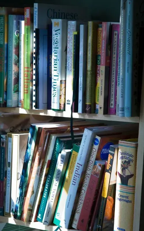 2. Inside a Large, Densely Packed Bookshelf (LollyKnit, Flickr, CC BY 2.0)