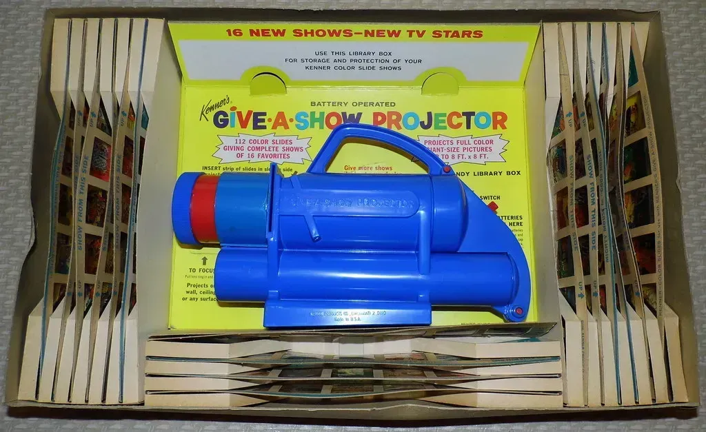 The Kenner Give-A-Show Projector - The Innocent One That Got Forgotten Anyway (France1978, Flickr, CC BY-SA 2.0)