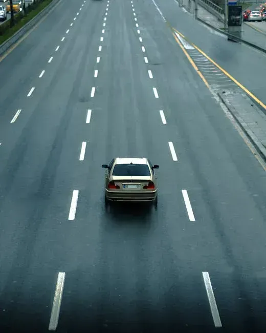 4. Lane-Keeping Assist in Imperfect Conditions (Image Credits: Pexels)