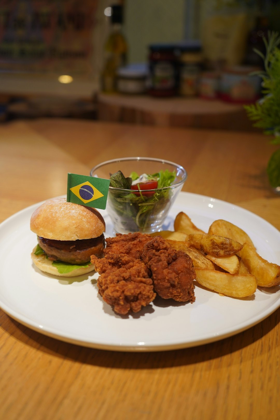 Comfort Food Psychology During International Travel (image credits: unsplash)