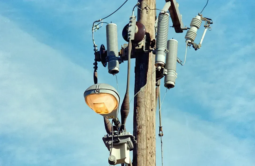 8. Assuming a Short Outage and Making No Plan for Duration (Image Credits: Unsplash)