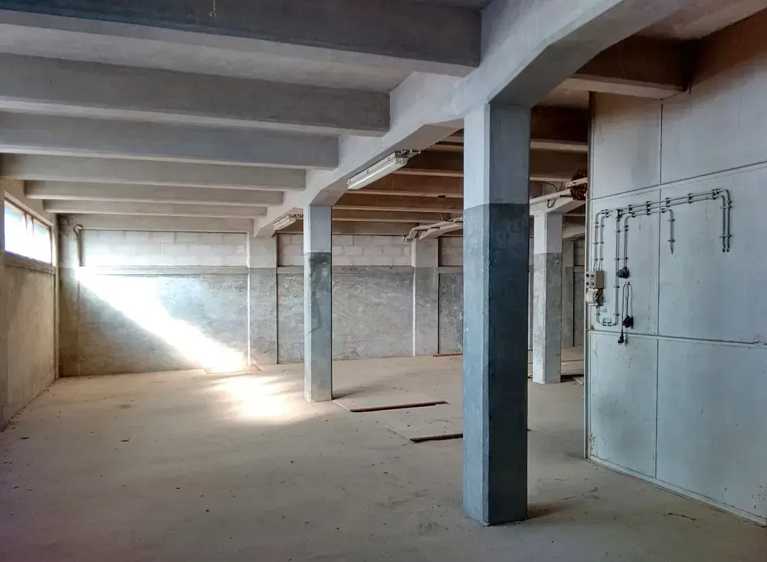 #2: Reinforced Concrete Basement (Image Credits: Unsplash)