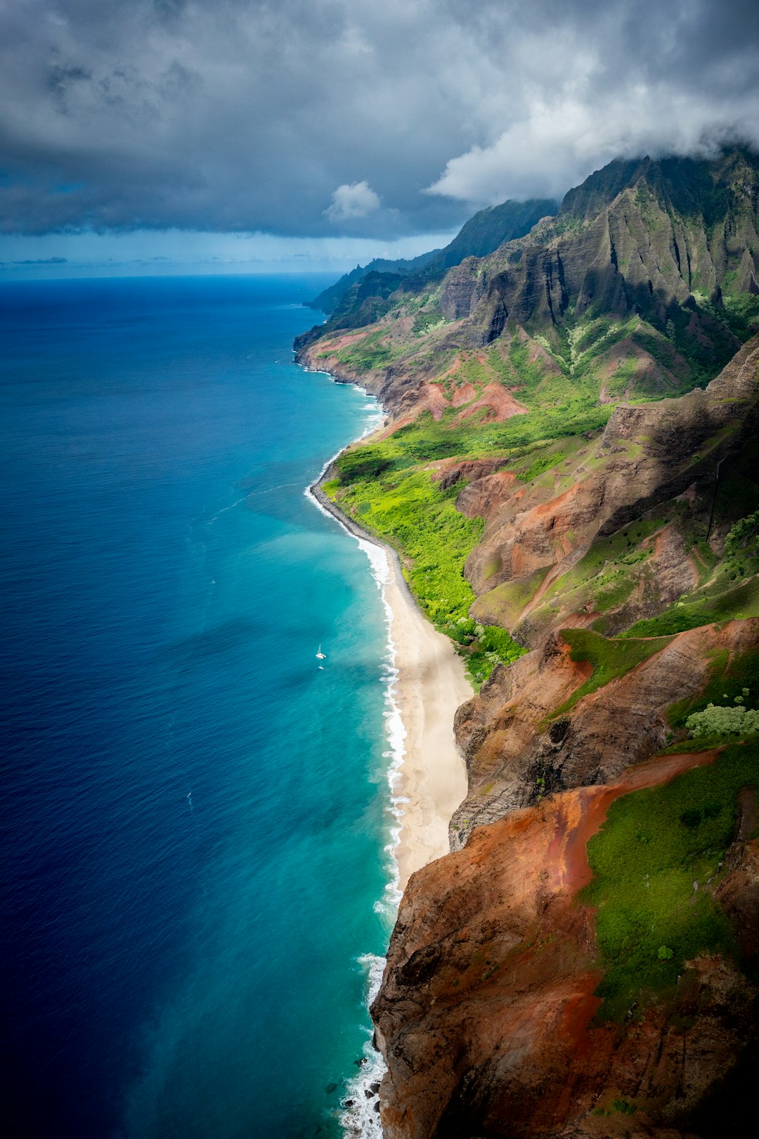 Jurassic Park's Isla Nublar - Hawaii's Kauai Island (image credits: unsplash)