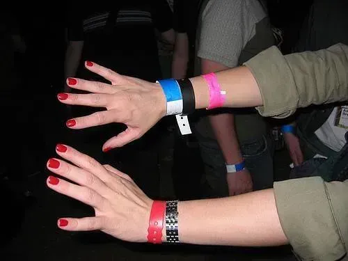 8. Slap Bracelets (drcw, Flickr, CC BY 2.0)