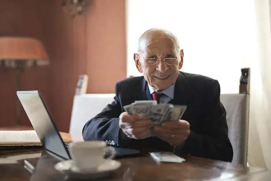 Retirement Age Net Worth: The Drawdown Reality (Image Credits: Pexels)
