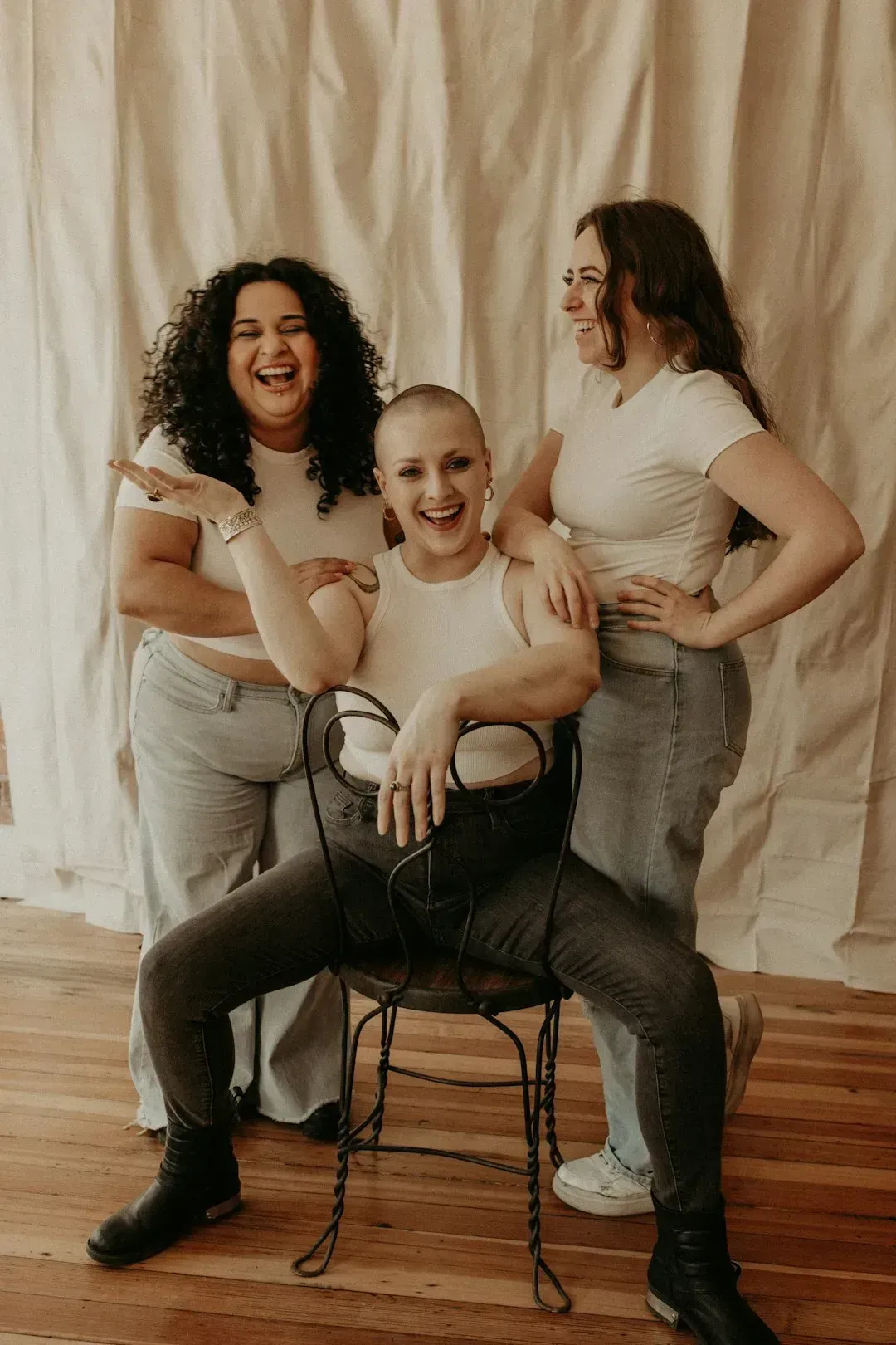 7. Friendships That Don't Require Constant Maintenance (Image Credits: Unsplash)