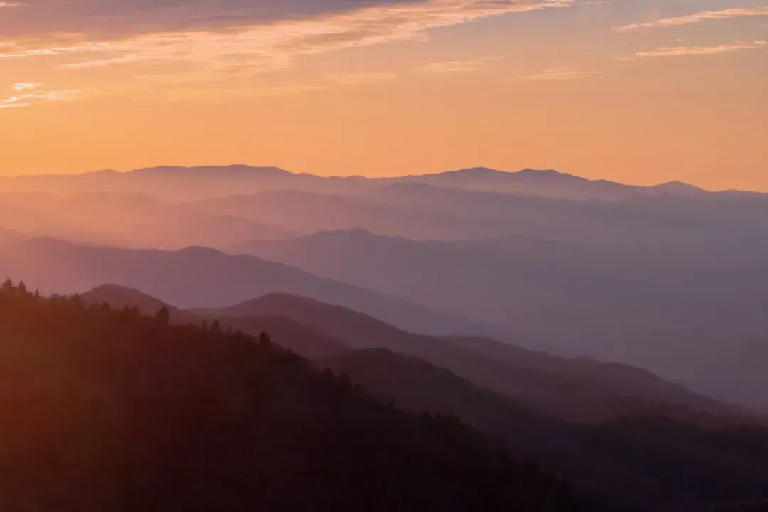 Gatlinburg, Tennessee - Free Entry to America's Most-Visited Park (Image Credits: Unsplash)