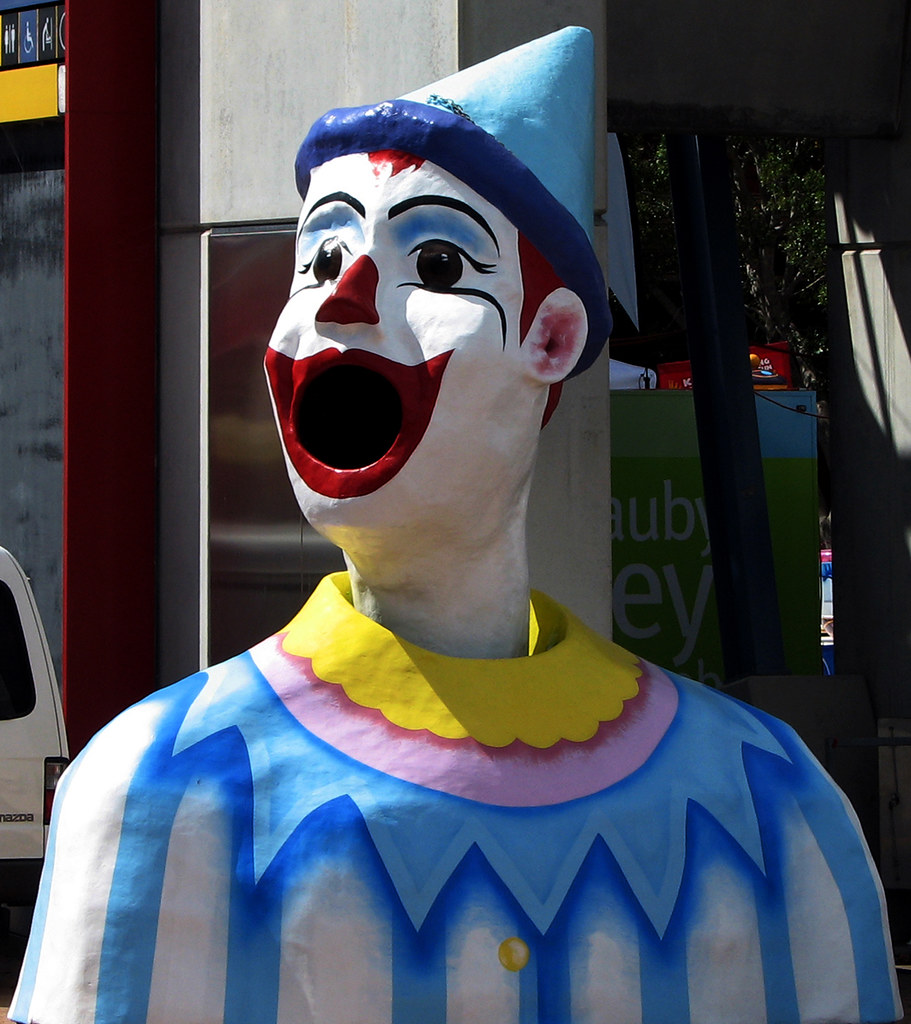 Coulrophobia - Clowns That Are Just People in Costumes (image credits: flickr)