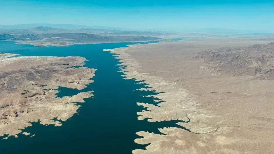 Lake Mead: The Southwest's Most Fragile Lifeline (Image Credits: Pexels)