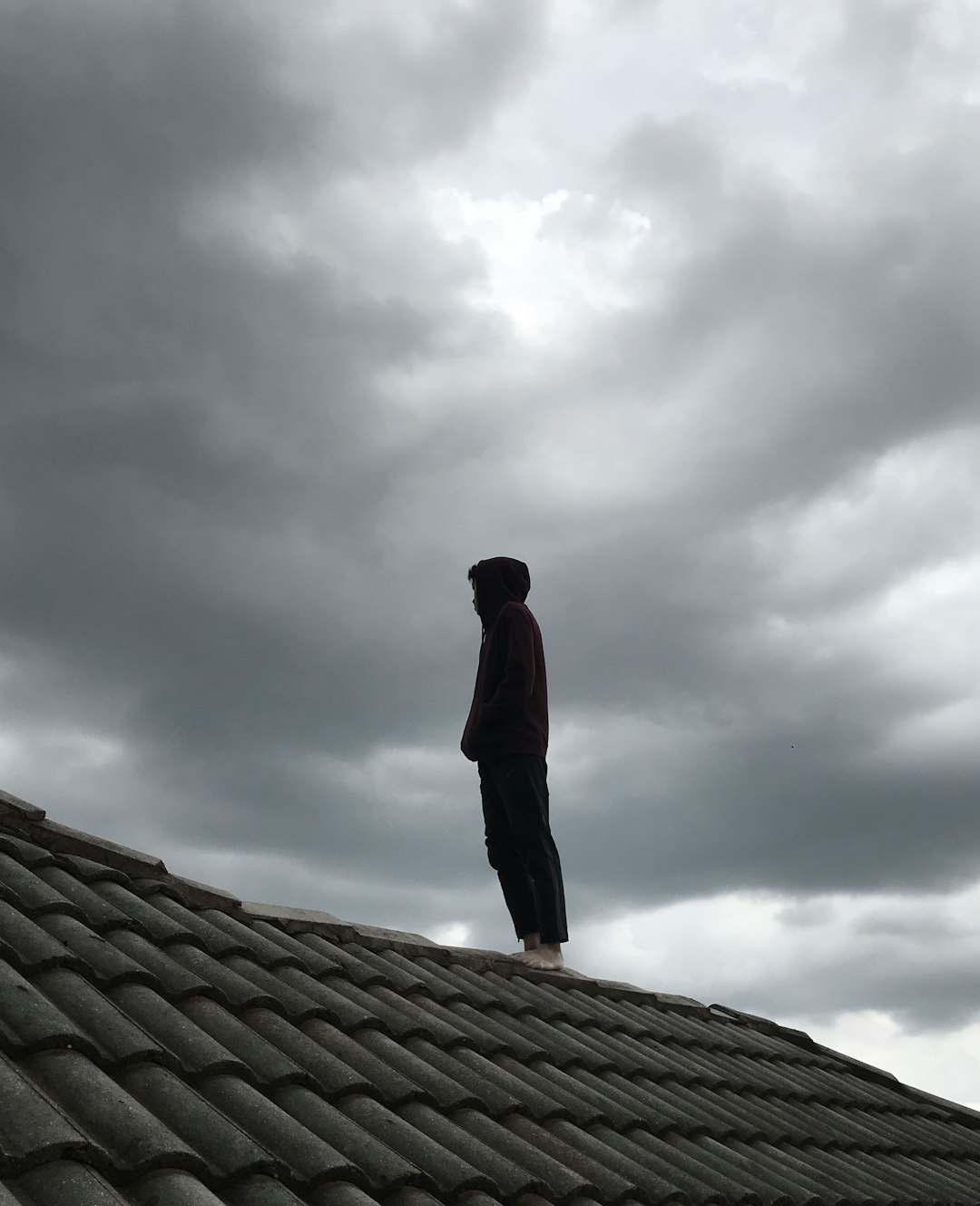 Social Anxiety's Hidden Role in Height-Related Fears (image credits: unsplash)