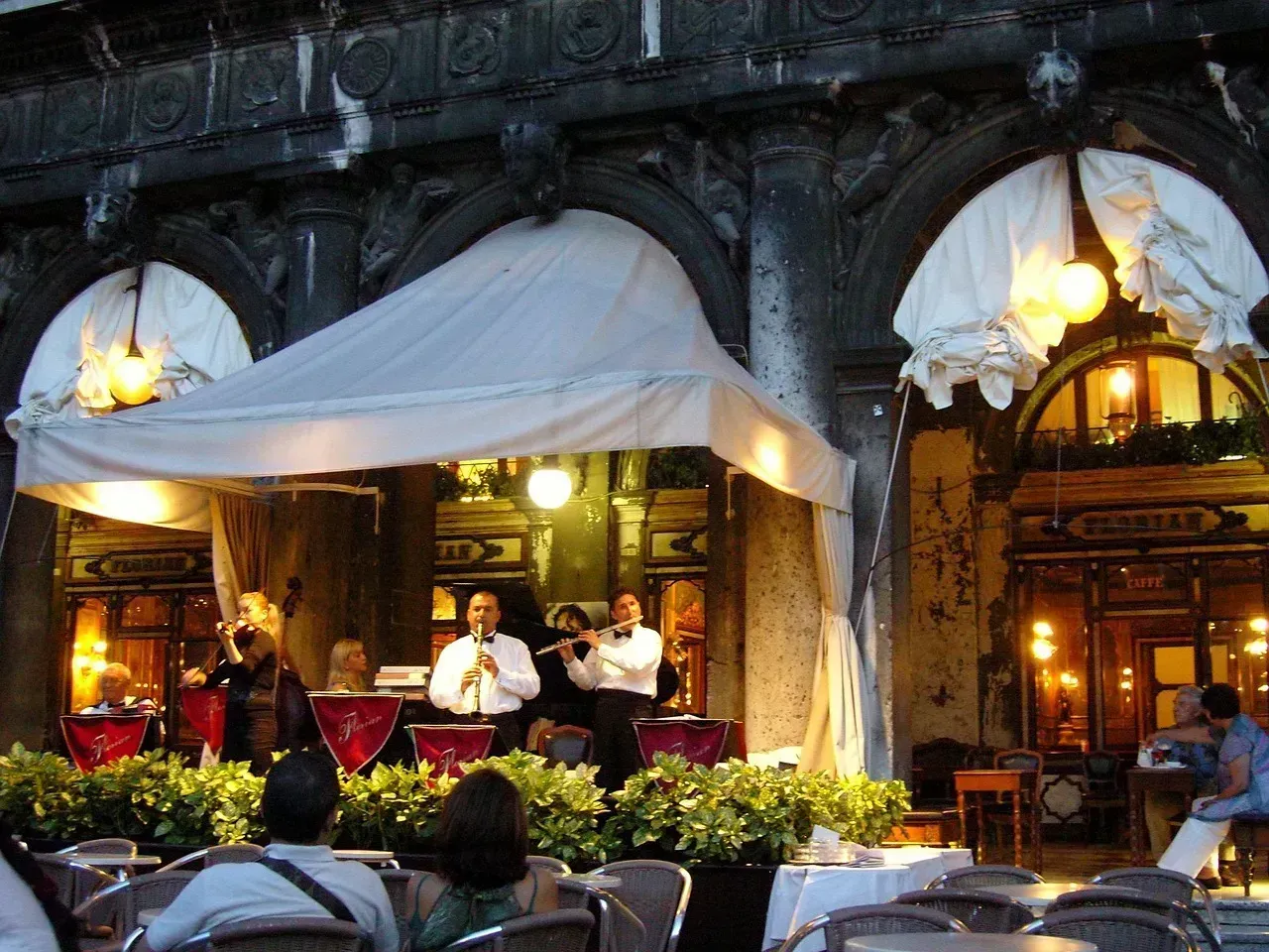 4. St. Mark's Square Cafes in Venice (Image Credits: Pixabay)