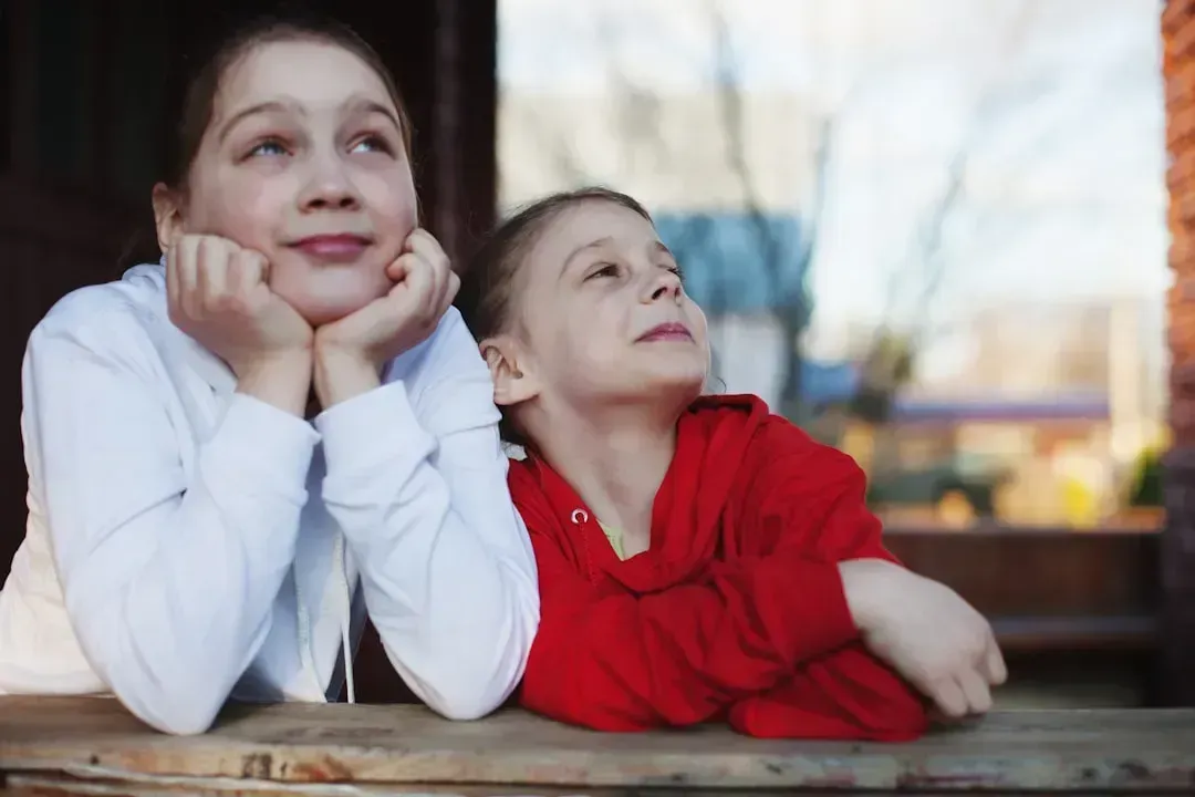 3. Comparing Us to Siblings or Other Kids (Image Credits: Unsplash)