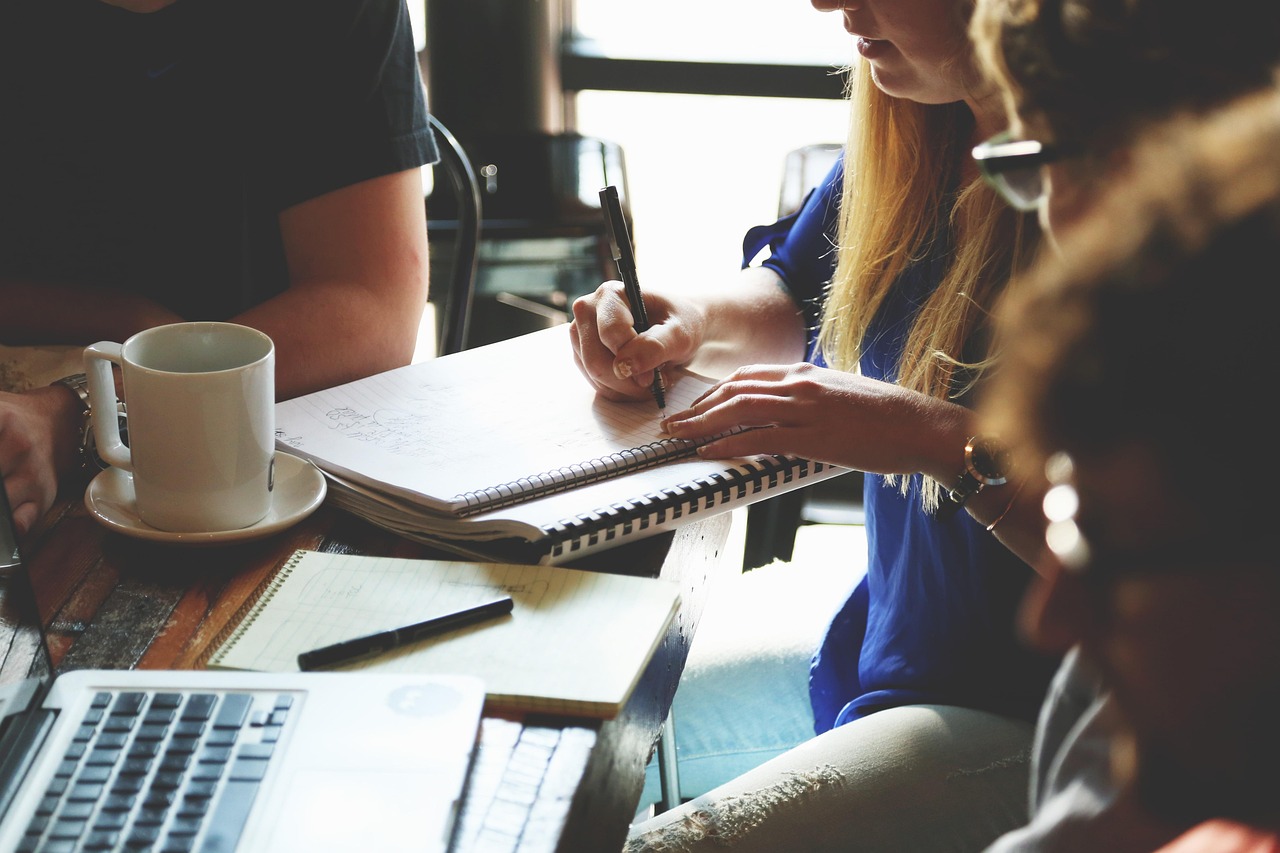 Challenging Traditional Business Networking (image credits: pixabay)