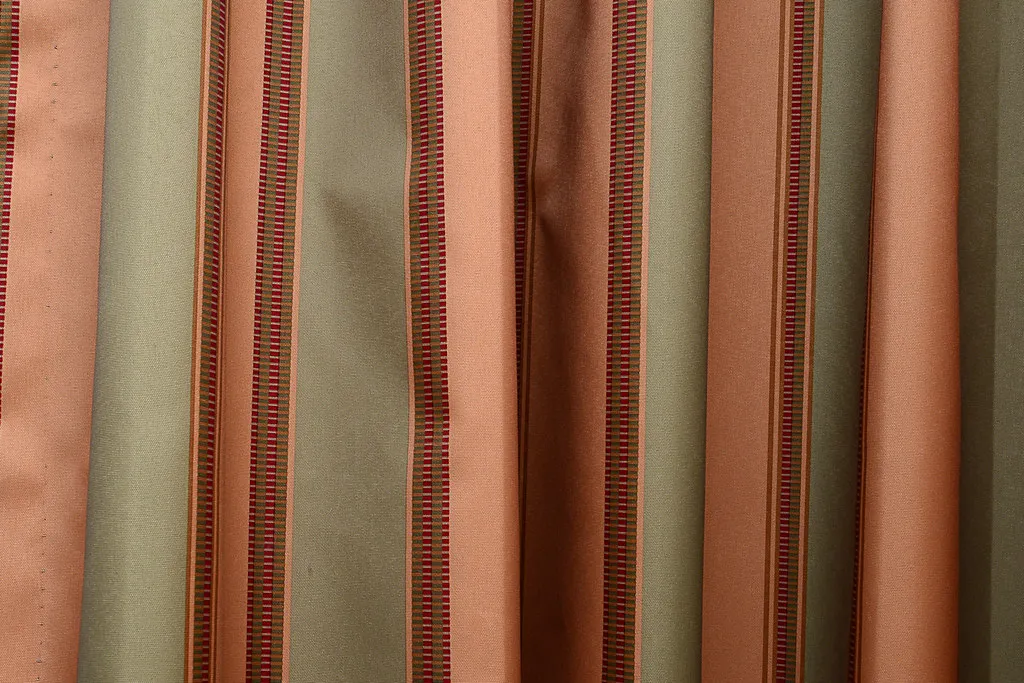 4. Quality Window Treatments: The Detail That Finishes a Room (Outside the Fray, Flickr, CC BY 2.0)