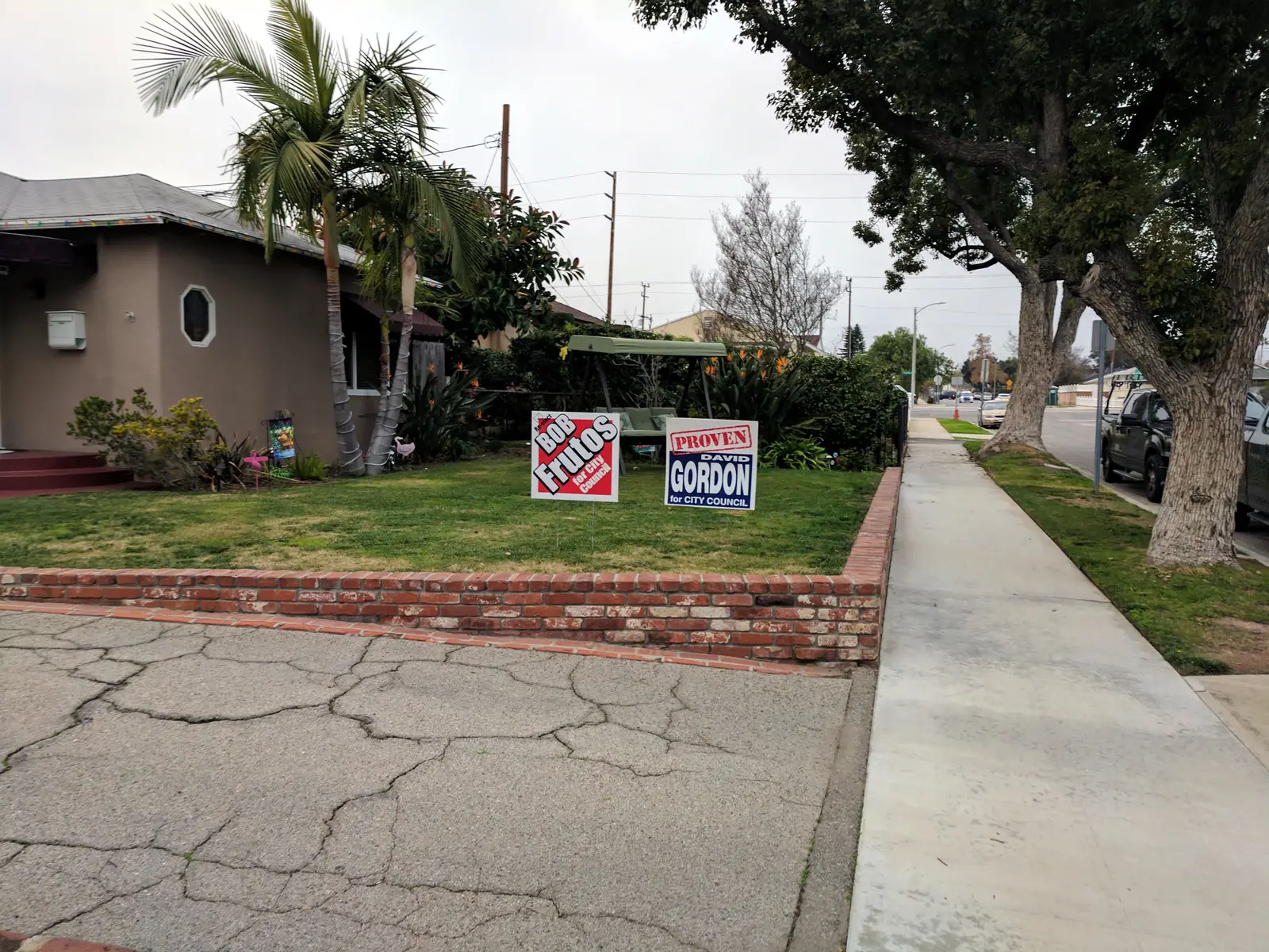 State Law Sometimes Overrides HOA Restrictions (Lawn signs for local election on our neighborhood's only Trump-supporting law, Burbank, California, USA, CC BY-SA 2.0)