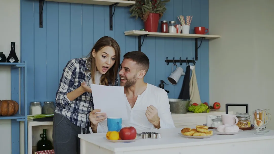 The Scale of the Problem: How Much Couples Actually Spend (Image Credits: Unsplash)