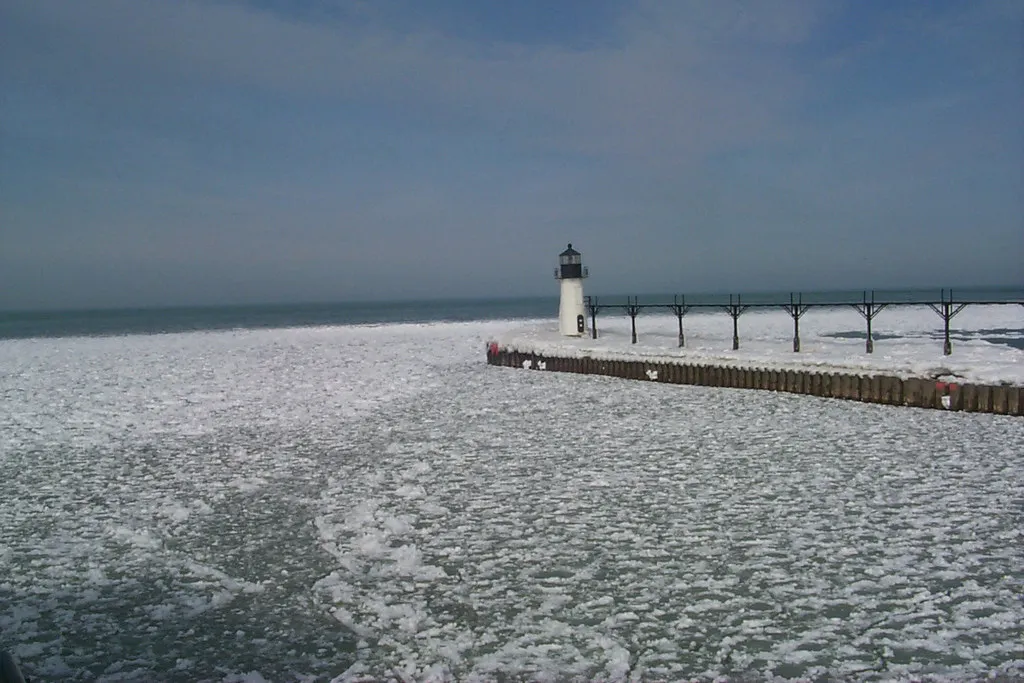 The Road Ahead: Monitoring, Adaptation, and What's at Stake (NOAA Great Lakes Environmental Research Laboratory, Flickr, CC BY-SA 2.0)