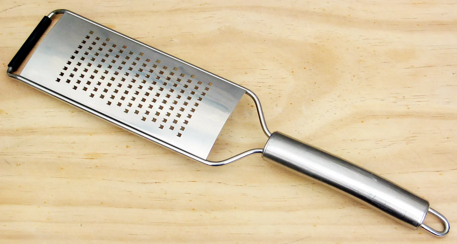 1. The Microplane Zester: A Small Tool with an Outsized Impact (Image taken by me using a Canon PowerShot G3 (reference 7897)., CC BY-SA 3.0)