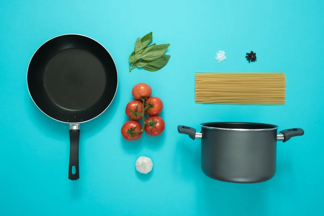 4. Using Metal Utensils on Nonstick Surfaces (Image Credits: Unsplash)