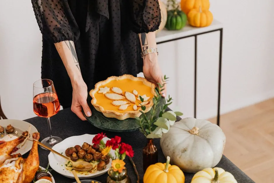 10. Overstaying the Welcome (Image Credits: Pexels)