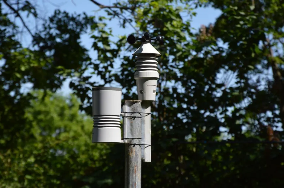 Personal Weather Stations: When Home Devices Become Data Points (Image Credits: Pexels)