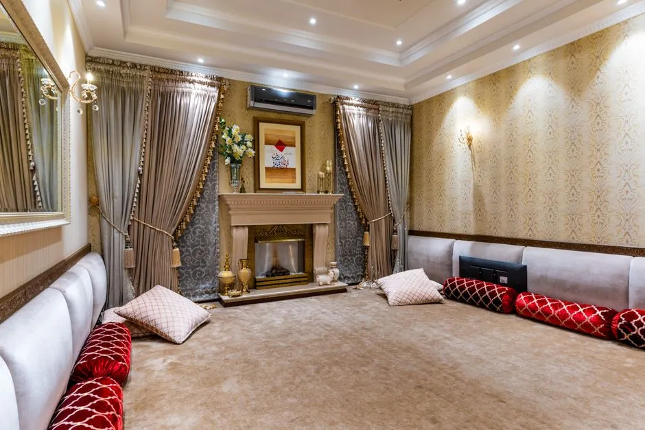 Sunken Living Rooms Are Making a Structural Comeback (Image Credits: Pexels)