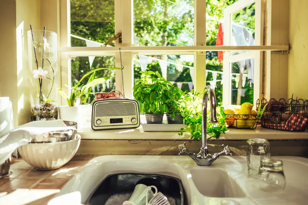 What the Best Farmhouse Herb Gardens Have in Common (Image Credits: Unsplash)