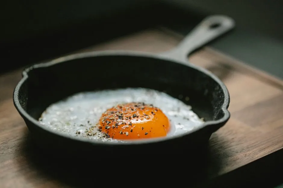 The Natural Non-Stick That Gets Better With Age (Image Credits: Pexels)