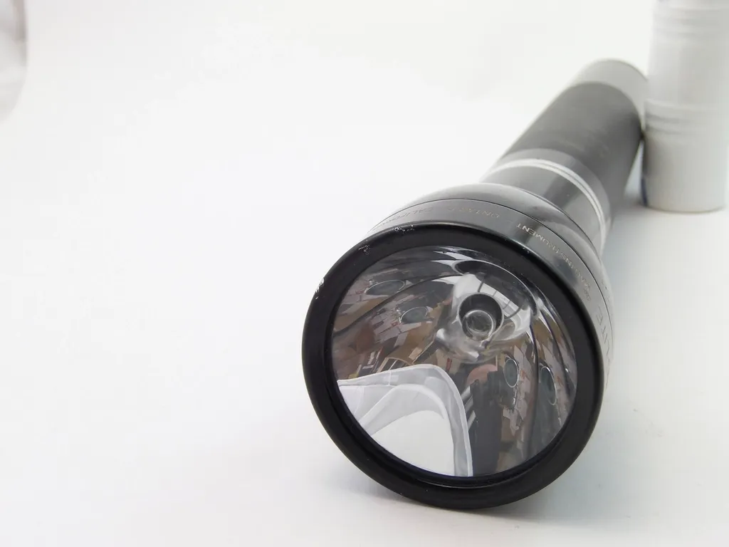 4. Flashlight with Extra Batteries (Image Credits: Rawpixel)