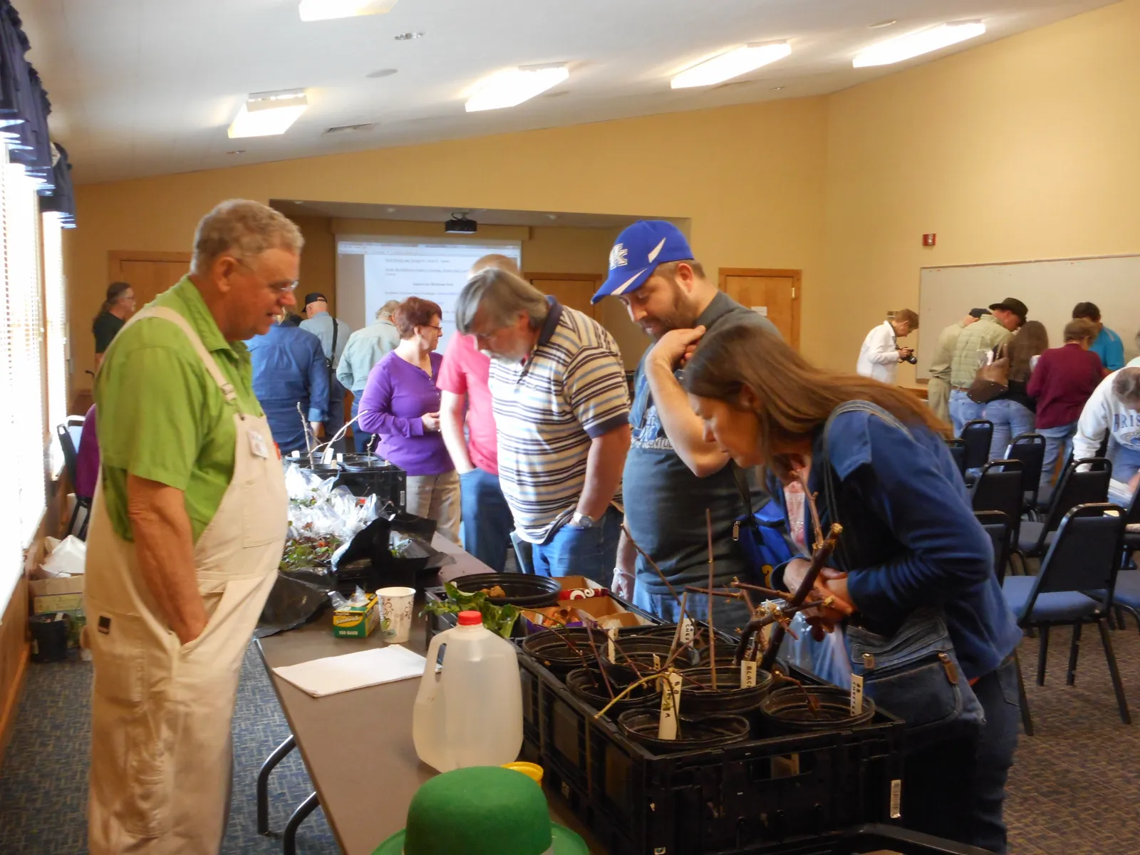 Heirloom Seeds and What Gets Lost Without Them (Heirloom Vegetable and Seed Swap, CC BY 2.0)