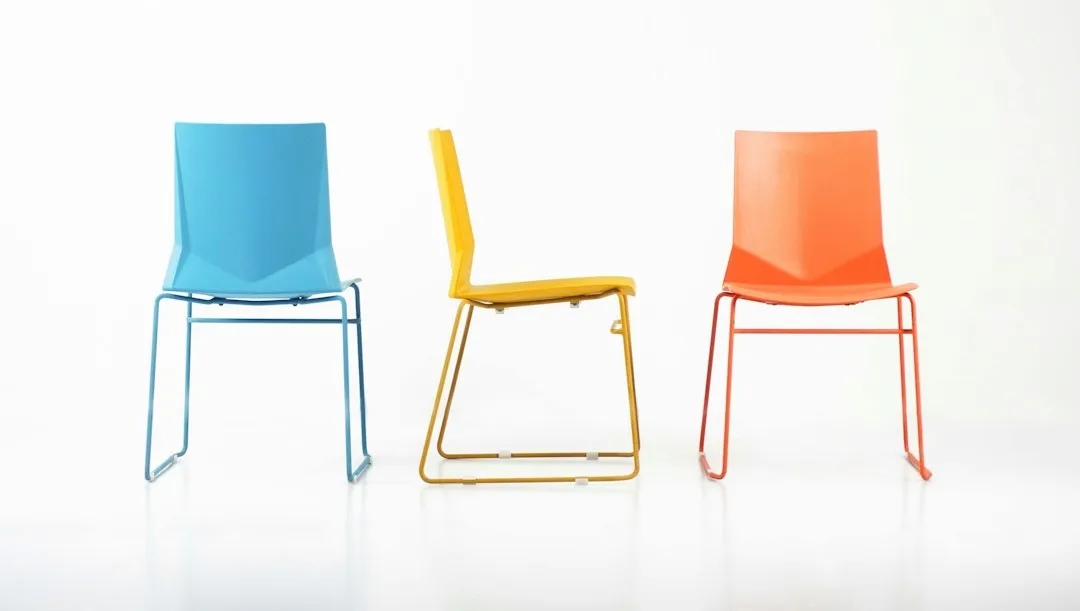 4. Wobbly or Structurally Compromised Frames (Image Credits: Unsplash)