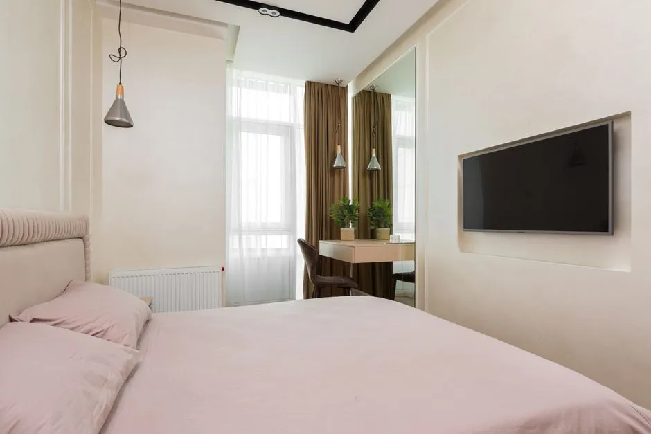 The Design Trend Giving Small Rooms a Bigger Role (Image Credits: Pexels)