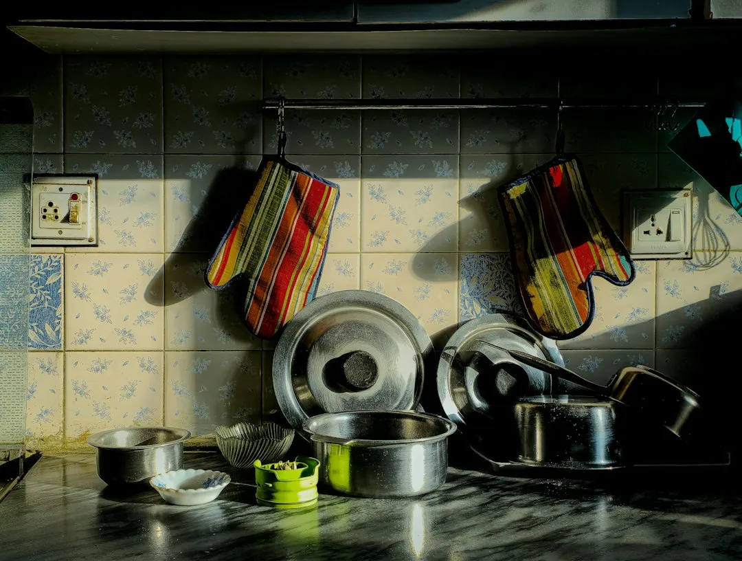 Sealed Kitchens and Energy-Efficient Homes Amplify the Risk (Image Credits: Unsplash)