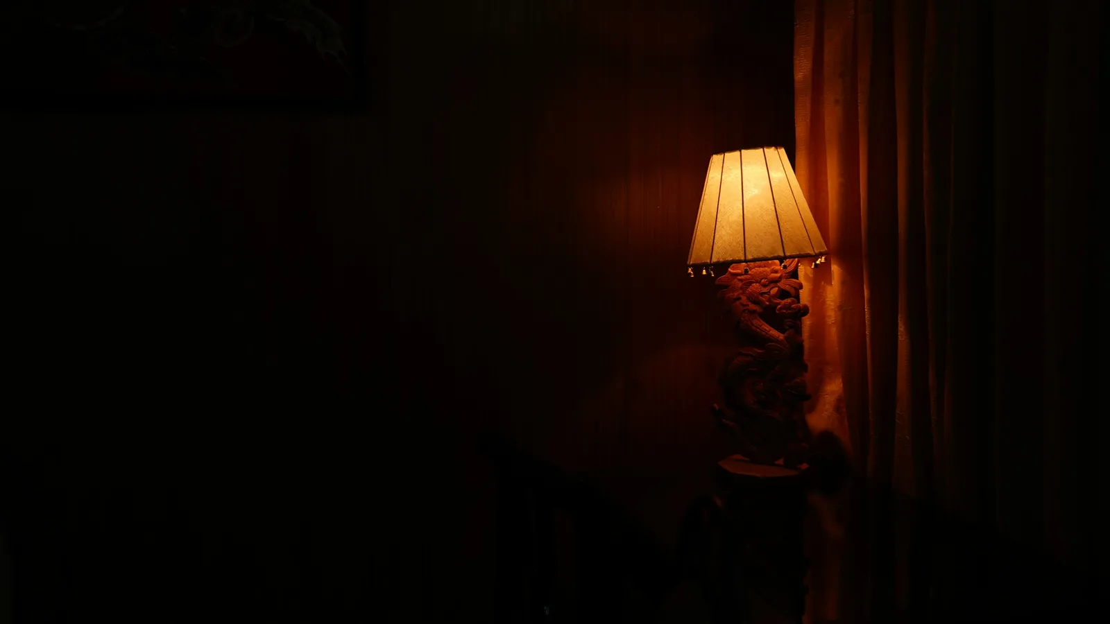 Dim Lighting and the Real Fall Risk (Image Credits: Unsplash)