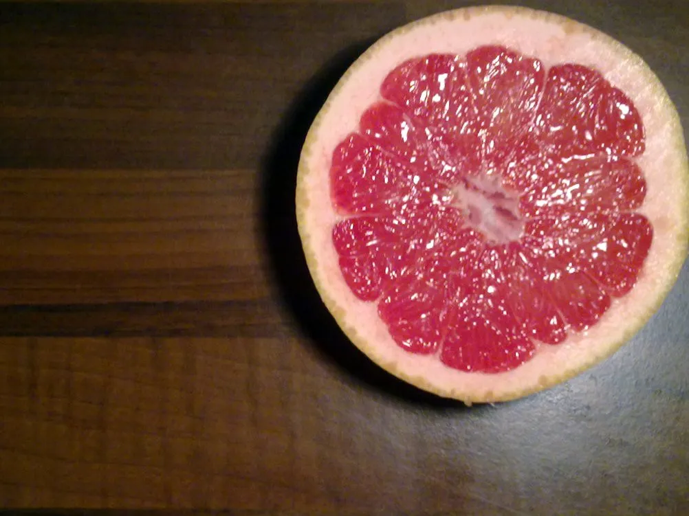 3. Grapefruit: Protective Antioxidants with a Caveat ([mag], Flickr, CC BY-SA 2.0)