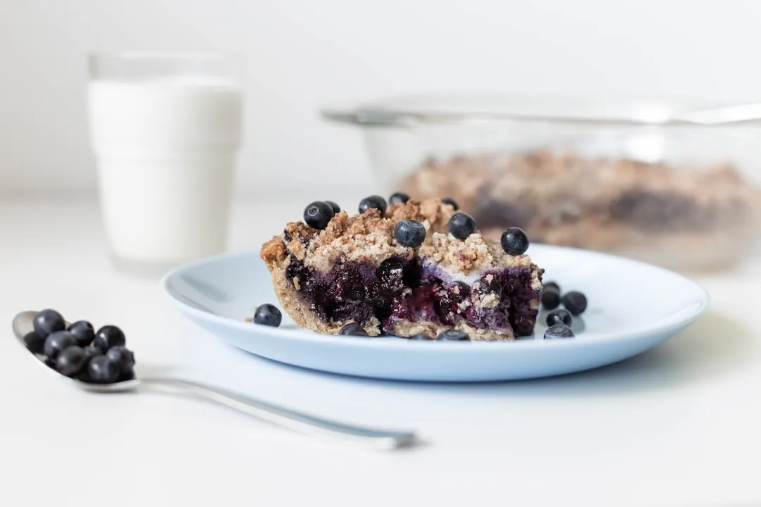2. Blueberry and Walnut Oatmeal Bowl (Image Credits: Unsplash)