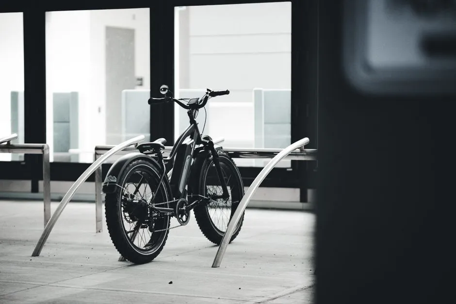 Warning Signs Riders Should Never Ignore (Image Credits: Pexels)