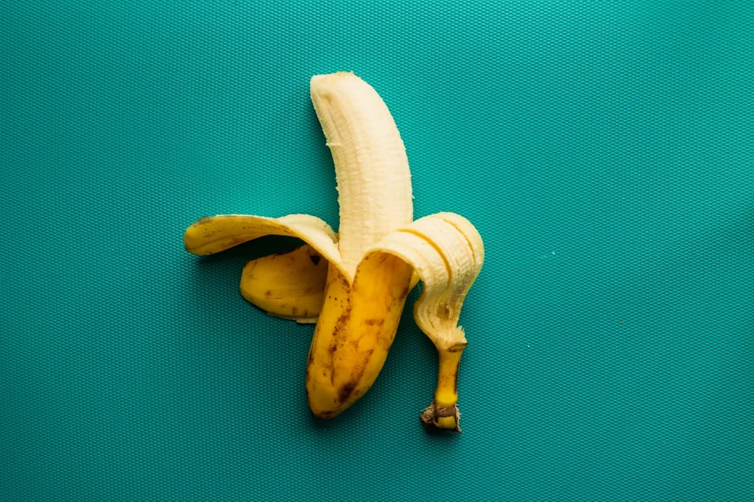 6. Bananas: The Overlooked Bedtime Snack (Image Credits: Unsplash)