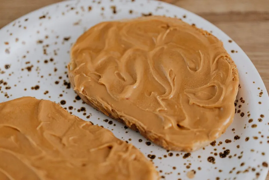 Peanut Butter on Whole Grain Toast (Image Credits: Pexels)