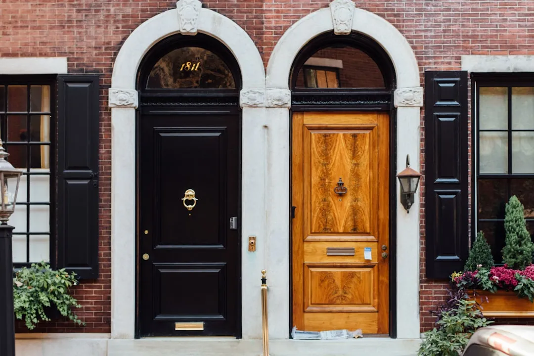 Seal the Gaps: Weatherstripping Doors and Windows (Image Credits: Unsplash)