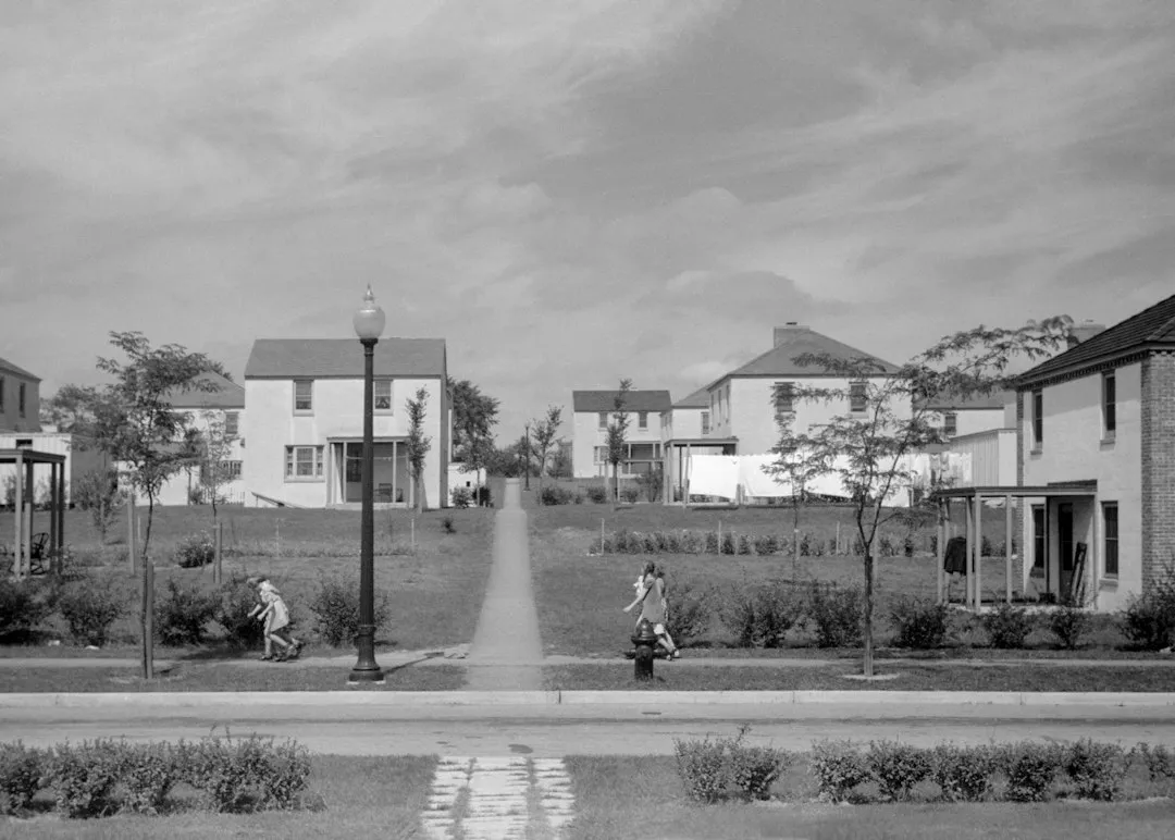 Stronger Neighborhood Ties, According to Research (Image Credits: Unsplash)