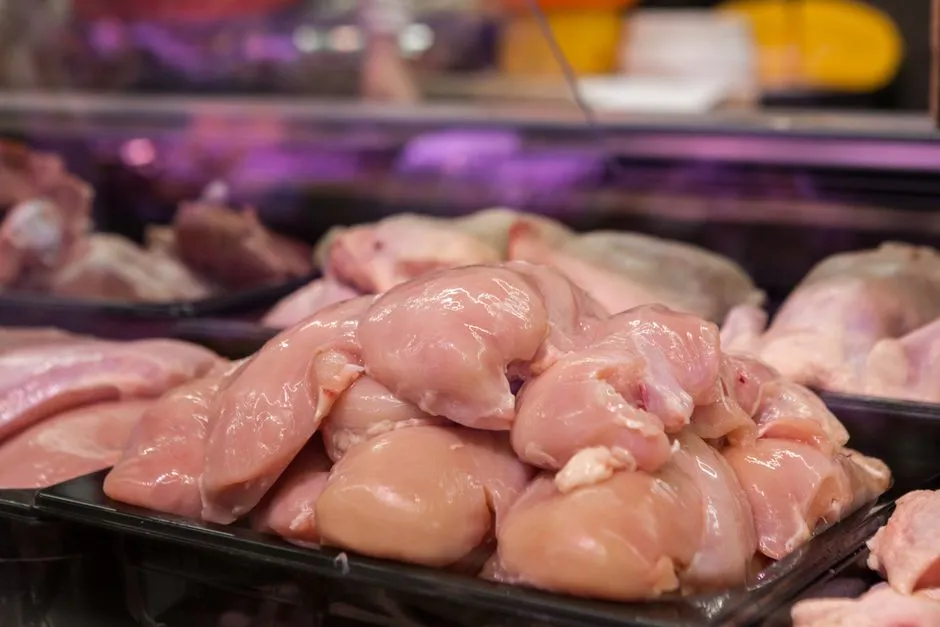 Modern Commercial Chicken Doesn't Need Washing (Image Credits: Pexels)