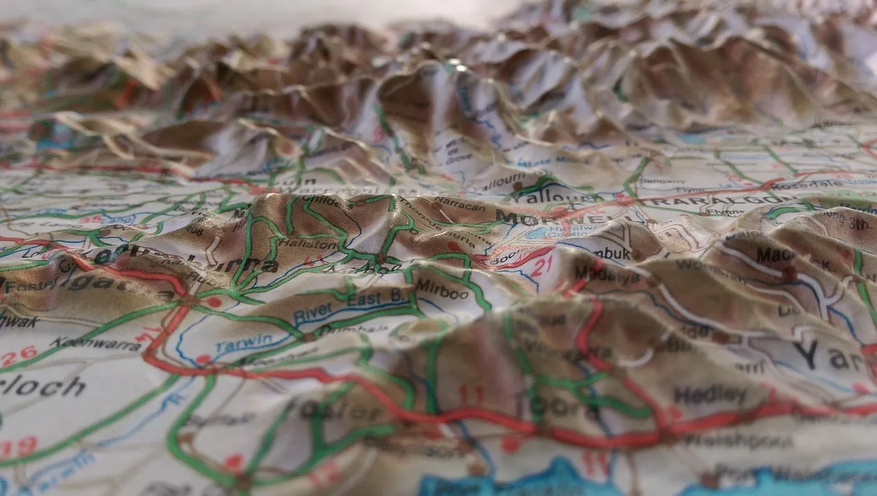 Understanding What a Topographic Map Actually Shows (Image Credits: Pixabay)