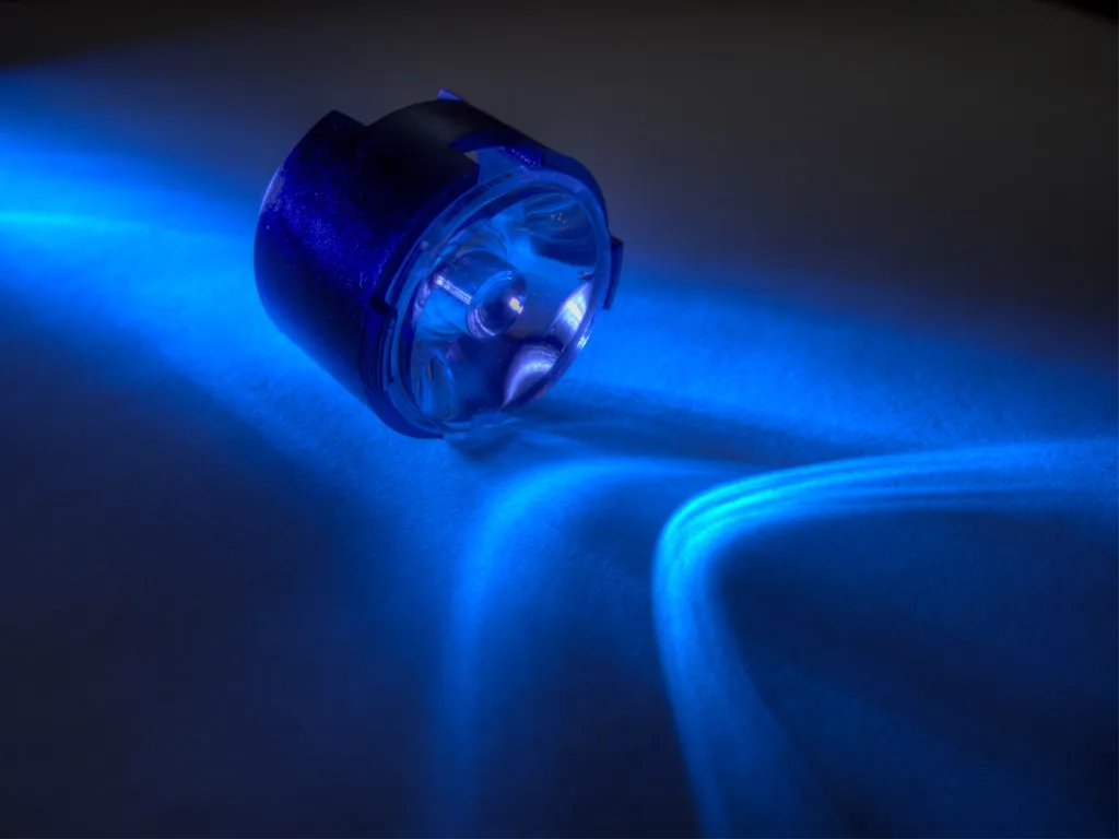The UV Flashlight: A Simple Tool That Actually Works (Razor512, Flickr, CC BY 2.0)