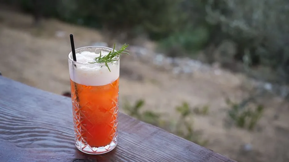 Classic Cocktails Getting Their Moment Back (Image Credits: Pexels)