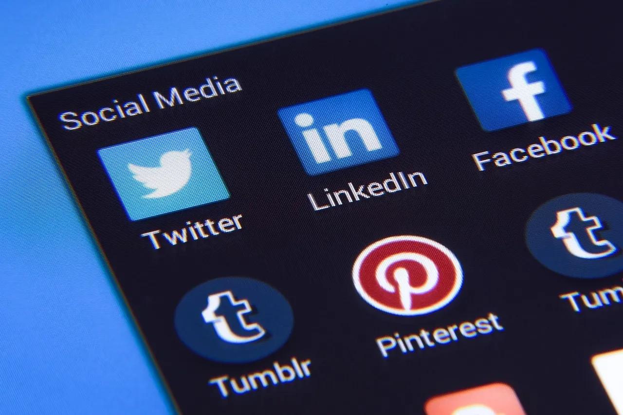LinkedIn Has Quietly Become an Engagement Powerhouse (Image Credits: Pixabay)